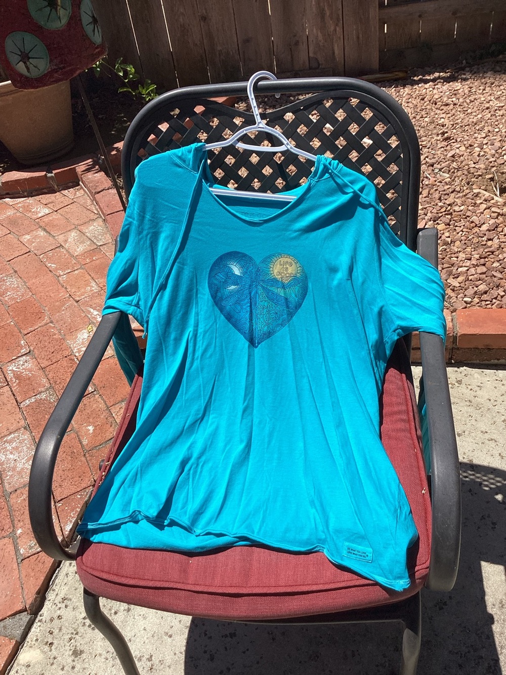 Do What You Love Apparel ,Turquoise Heart ,Womens Hoodie Shirt ,
Size Extra Lrg.